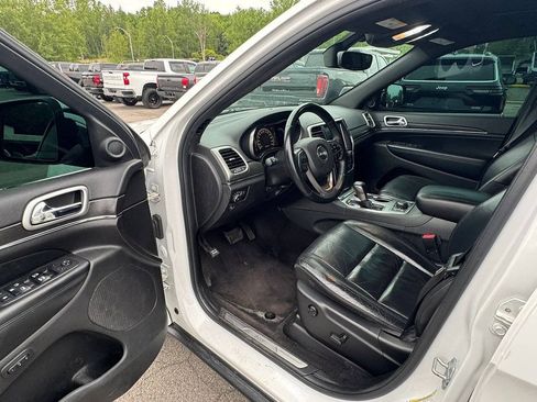 Used 2018 Jeep Grand Cherokee Limited AWD/4WD image 5
