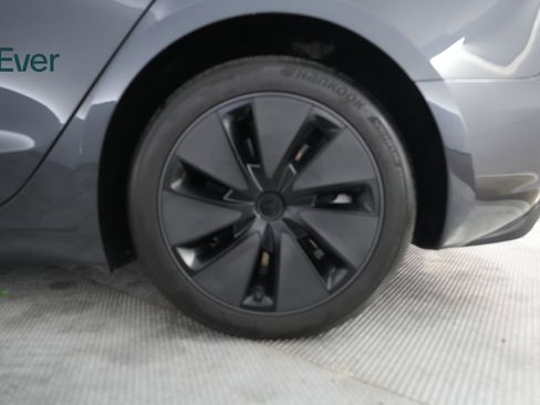 Used 2025 Tesla Model 3 RWD image 9
