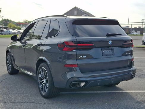 New 2026 BMW X5 xDrive40i w/ M Sport Package AWD/4WD image 3