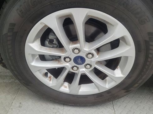 Used 2020 Ford Escape SE FWD image 31