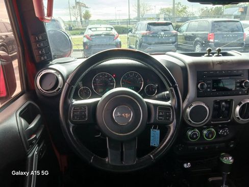 Used 2015 Jeep Wrangler Unlimited Sahara w/ Connectivity Group AWD/4WD image 24
