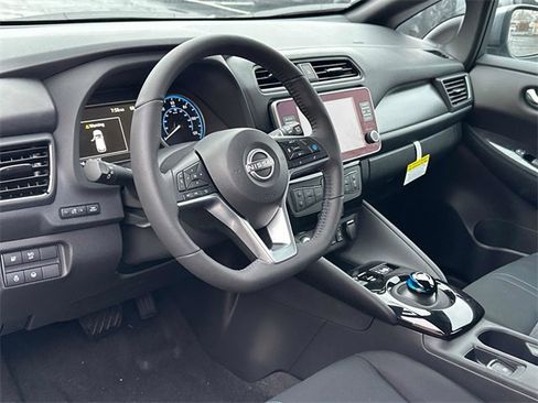 New 2025 Nissan Leaf SV Plus image 31