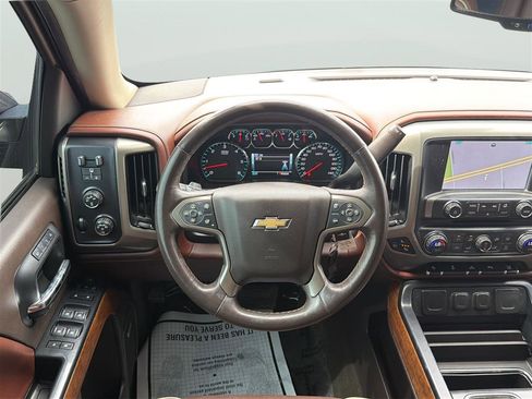 Used 2015 Chevrolet Silverado 1500 High Country w/ High Country Premium Package AWD/4WD image 22