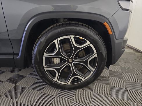 Used 2024 Rivian R1T Adventure AWD/4WD image 11