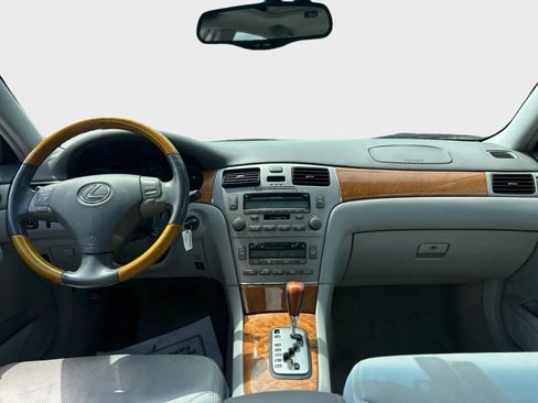 Used 2005 Lexus ES 330 w/ Preferred Accessory Pkg FWD image 25