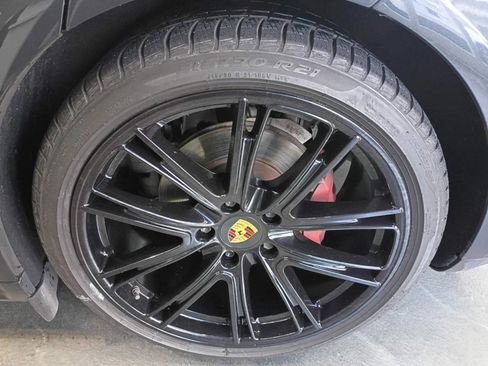 Used 2018 Porsche Panamera w/ Premium Package Plus image 24