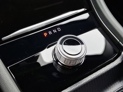 New 2025 Jeep Grand Cherokee Altitude image 9