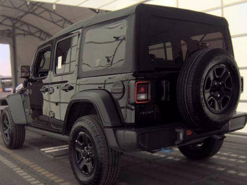 Used 2023 Jeep Wrangler Unlimited AWD/4WD image 7