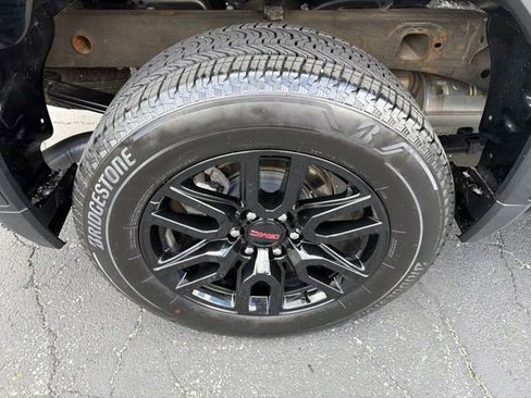 Used 2024 GMC Sierra 1500 Elevation AWD/4WD image 8