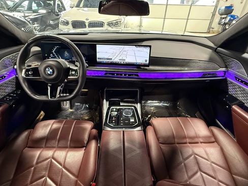 Used 2023 BMW 760i xDrive w/ Luxury Rear Seating Package image 2