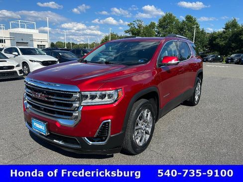 Used 2022 GMC Acadia SLT w/ Technology Package AWD/4WD image 2