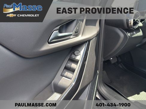 Certified 2025 Chevrolet Equinox LT FWD image 9