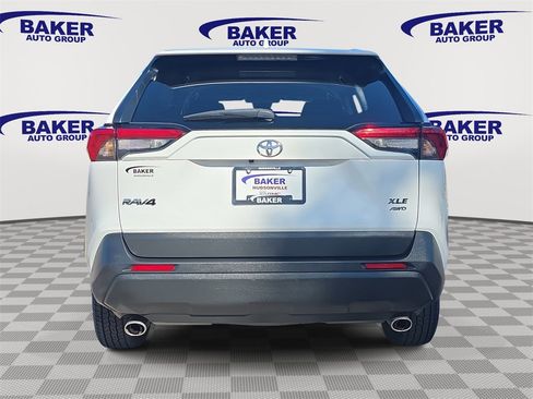 Used 2022 Toyota RAV4 XLE image 6