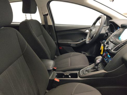Used 2017 Ford Focus SEL w/ Interior Protection Package FWD image 21