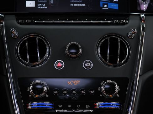 Used 2026 Rolls-Royce Cullinan AWD/4WD image 62