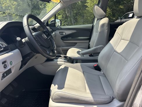 Used 2021 Honda Pilot Special Edition image 9