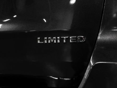 Used 2021 Jeep Grand Cherokee Limited AWD/4WD image 58