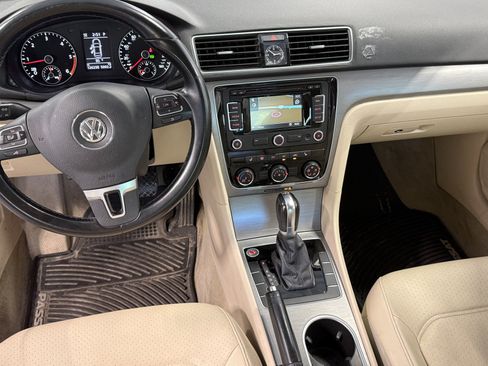 Used 2014 Volkswagen Passat TDI SE FWD image 21