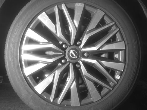 Used 2025 Nissan Altima 2.5 SV FWD image 13