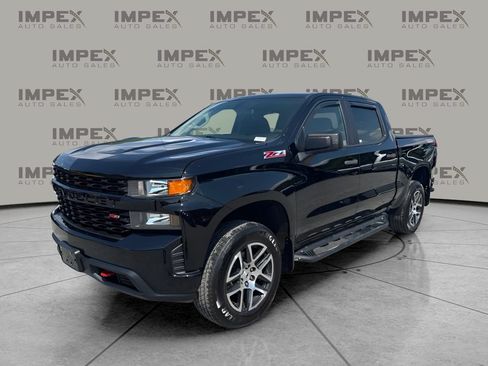 Used 2019 Chevrolet Silverado 1500 Custom Trail Boss w/ Custom Convenience Package AWD/4WD image 1