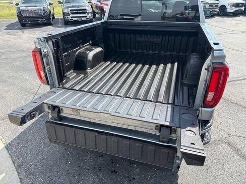 Used 2024 GMC Sierra 1500 SLT w/ SLT Premium Plus Package AWD/4WD image 9