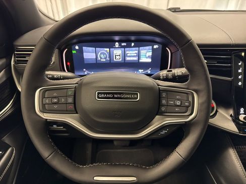 New 2026 Jeep Grand Wagoneer Limited AWD/4WD image 9