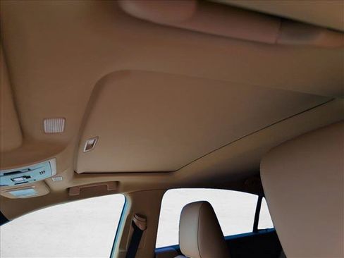 Used 2025 Lexus ES 300h w/ Premium Package FWD image 16