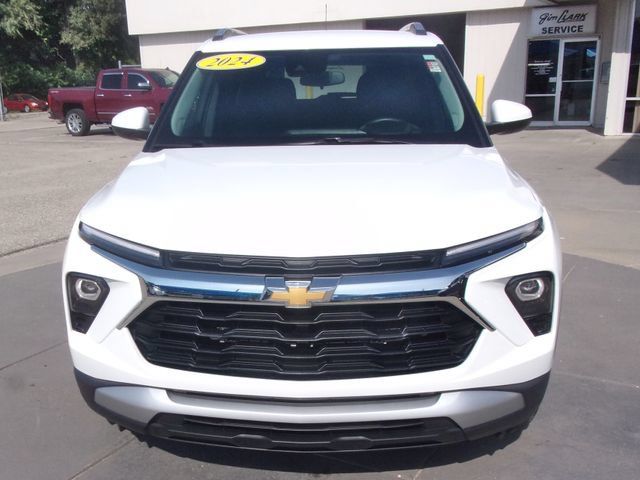 Certified 2024 Chevrolet TrailBlazer LT w/ LT Cold Weather Package AWD/4WD image 16
