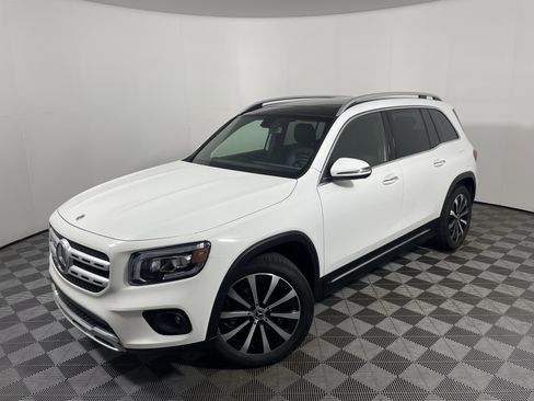 Used 2022 Mercedes-Benz GLB 250 image 1