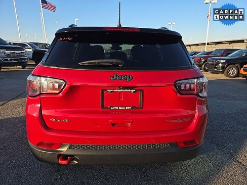 Used 2023 Jeep Compass Trailhawk image 6