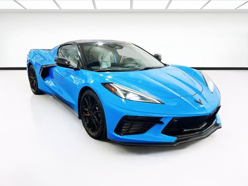 Used 2024 Chevrolet Corvette Stingray Preferred Cpe RWD image 3