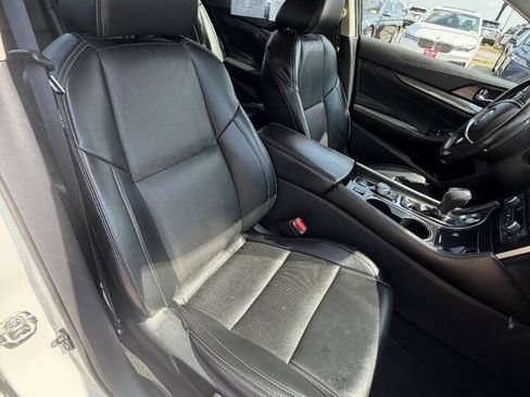 Used 2021 Nissan Maxima 3.5 SV w/ Floor Mat Group FWD image 16