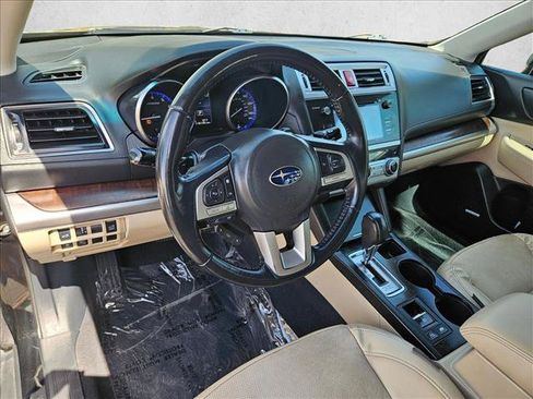 Used 2016 Subaru Outback 2.5i Limited AWD/4WD image 9