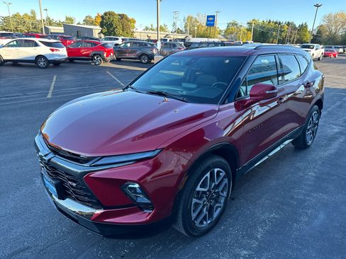 Certified 2023 Chevrolet Blazer RS w/ Driver Confidence II Package image 11