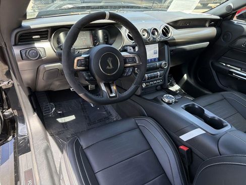 Used 2022 Ford Mustang Shelby GT500 w/ Technology Package RWD image 6