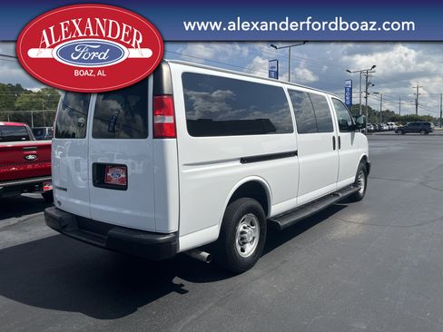 Used 2023 Chevrolet Express 3500 LS RWD image 4