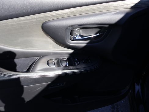 Used 2015 Nissan Murano Platinum w/ Platinum Technology Package image 23