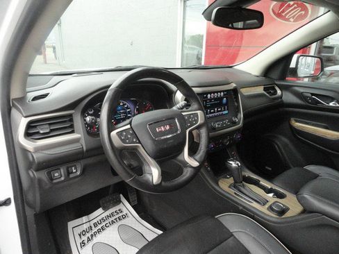 Used 2017 GMC Acadia Denali w/ Technology Package AWD/4WD image 6