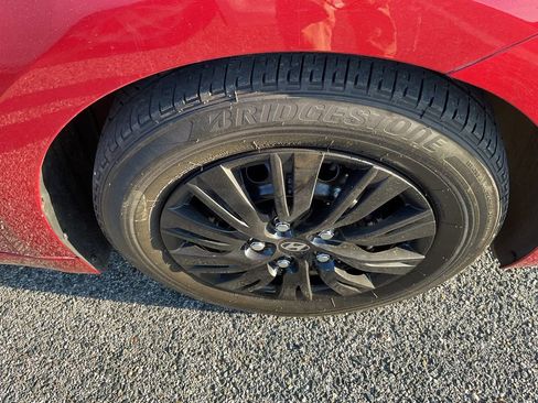 Used 2019 Hyundai Elantra SE image 11