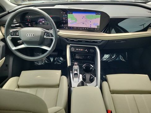 Certified 2025 Audi Q5 Premium Plus w/ Premium Plus AWD/4WD image 2