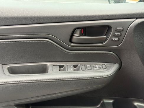 Used 2025 Honda Odyssey Sport-L image 38