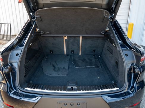 Certified 2023 Porsche Cayenne Platinum Edition image 41