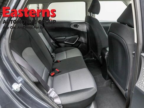 Used 2023 Kia Soul LX w/ LX Technology Package image 23