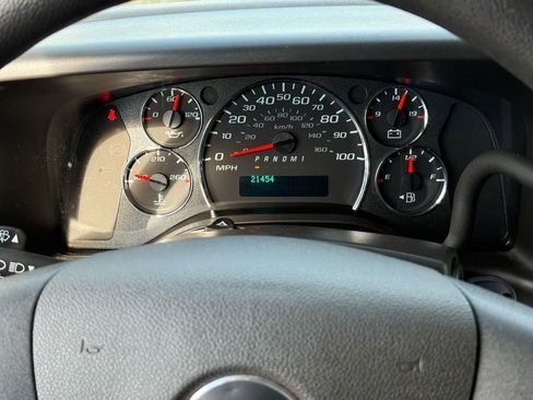 Used 2024 GMC Savana 2500 w/ Driver Convenience Package image 26