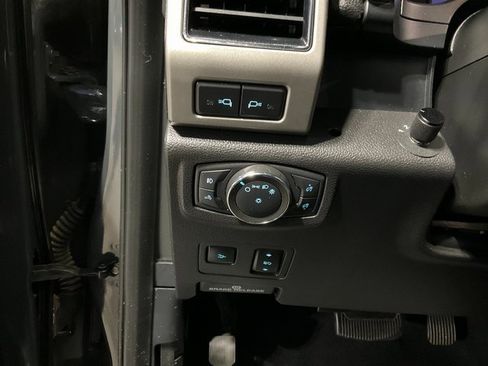 Used 2021 Ford F250 Lariat image 10