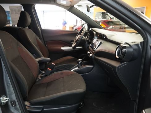 Used 2019 Nissan Kicks SR FWD image 34