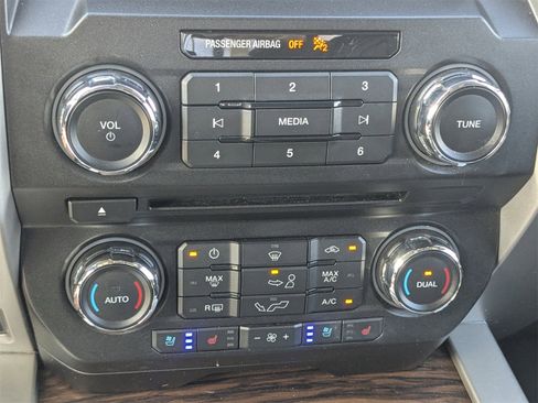 Used 2018 Ford F150 Lariat w/ Equipment Group 501A Mid image 25