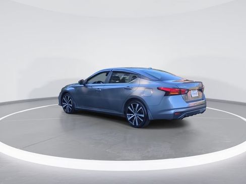 Used 2021 Nissan Altima 2.5 SR w/ SR Premium Package FWD image 6