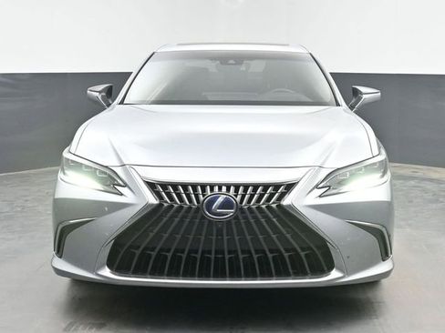 Used 2022 Lexus ES 300h Ultra Luxury w/ Accessory Package 2 FWD image 3