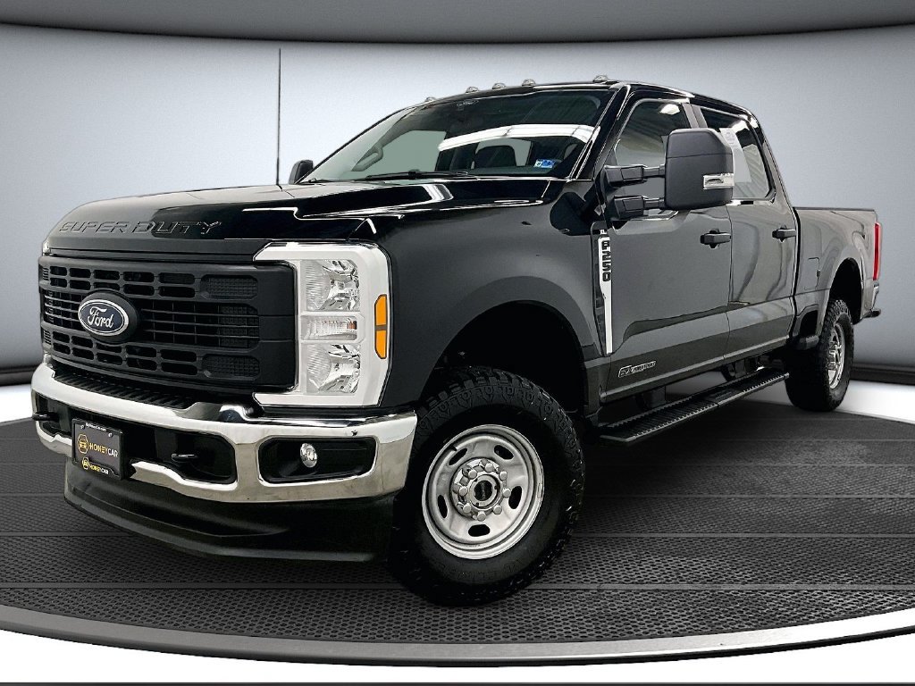 Used 2024 Ford F250 XL AWD/4WD image 3